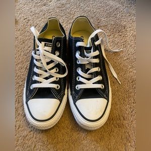 Converse Black size 7 gently worn